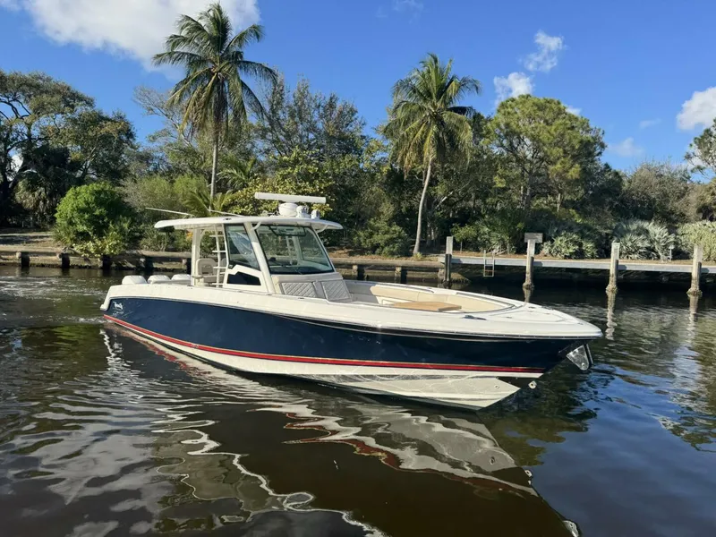 Slide: The Image of Boston Whaler 380 Outrage 2019 - 5033001