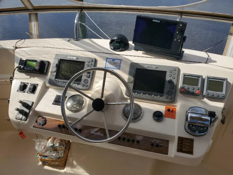 Slide: The Image of Mainship 400 Trawler 2007 - 5040335