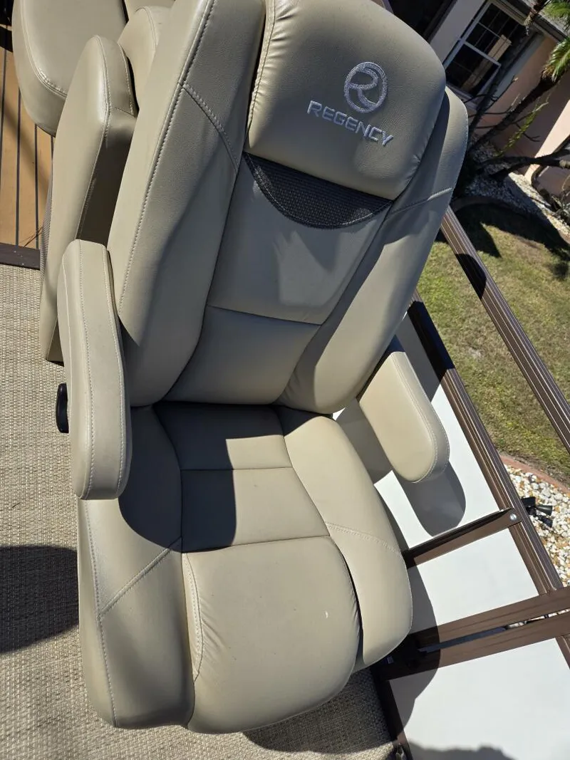 Slide: The Image of Regency 25 2017 - 5033868