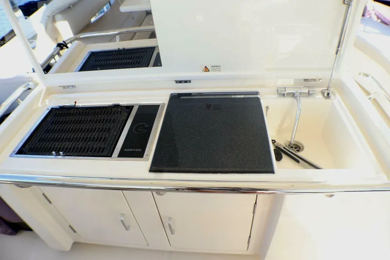 Slide: The Image of 2018 Aquila 44 Catamaran- Flybridge/ grill - 5681292