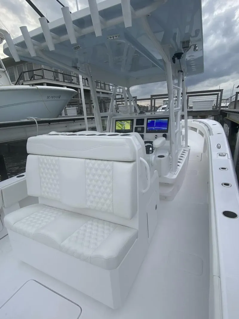 Slide: The Image of Invincible 36 2021 - 5034201