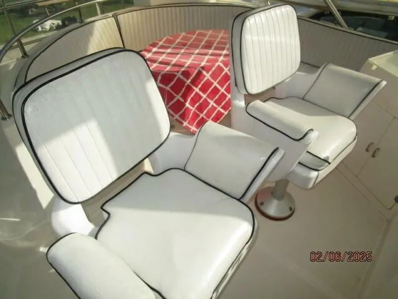Slide: The Image of 43' Mikelson flybridge helmseats - 5036905