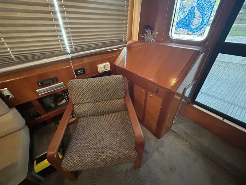Slide: The Image of 43' Mikelson salon starboard aft - 5036943