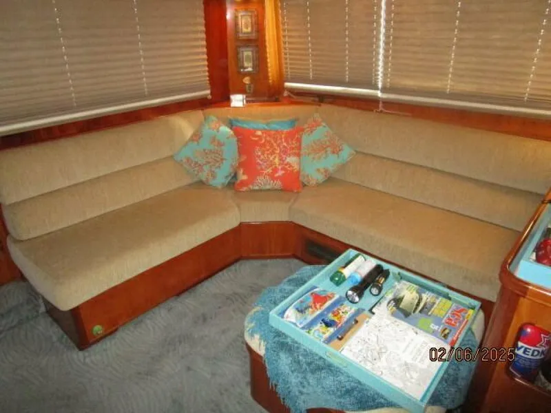 Slide: The Image of 43' Mikelson salon port seating - 5036941