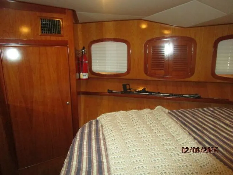Slide: The Image of 43' Mikelson master stateroom port - 5036930