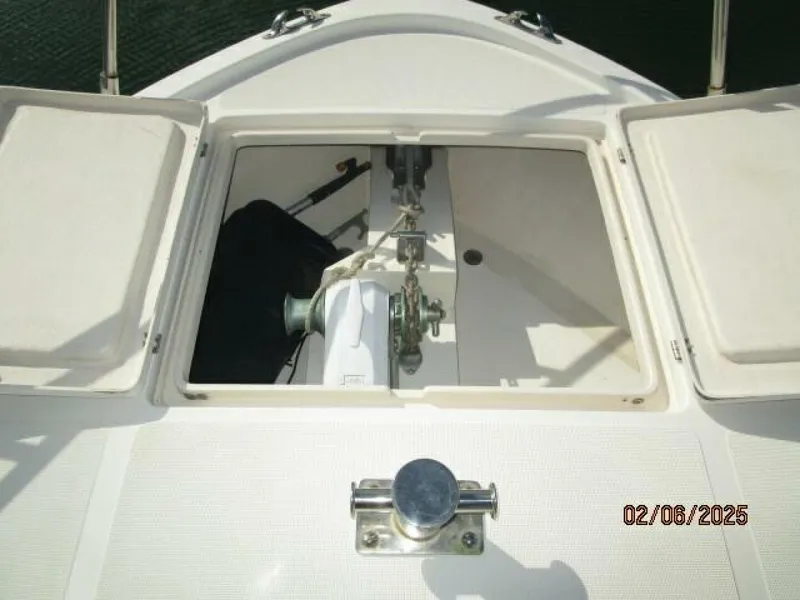 Slide: The Image of 43' Mikelson anchor windlass1 - 5036884