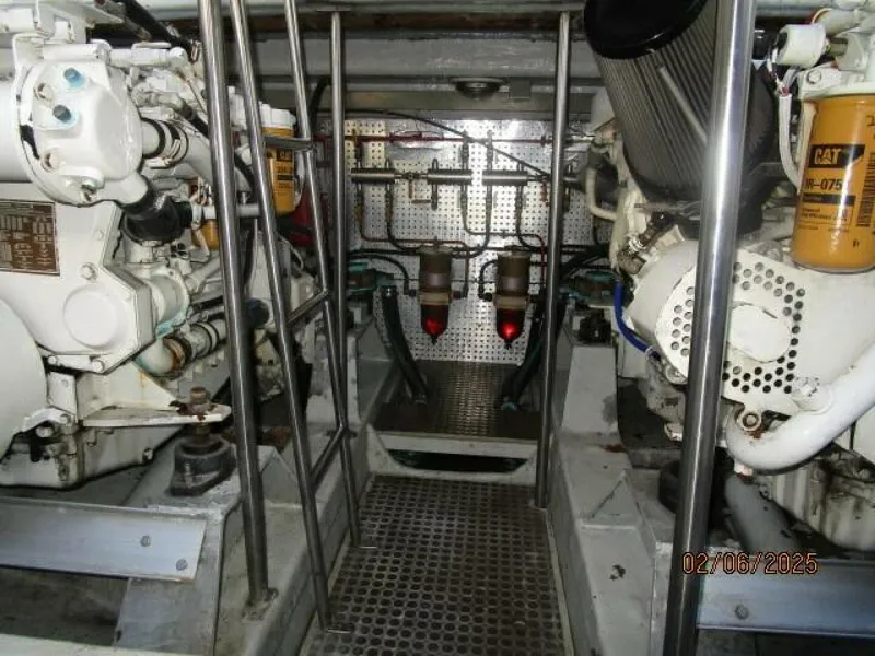 Slide: The Image of 43' Mikelson engine room forward - 5036904