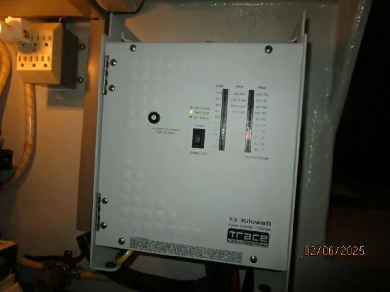 Slide: The Image of 43' Mikelson inverter-charger - 5036927