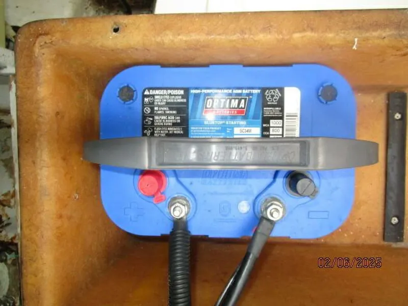 Slide: The Image of 43' Mikelson generator start battery - 5036924