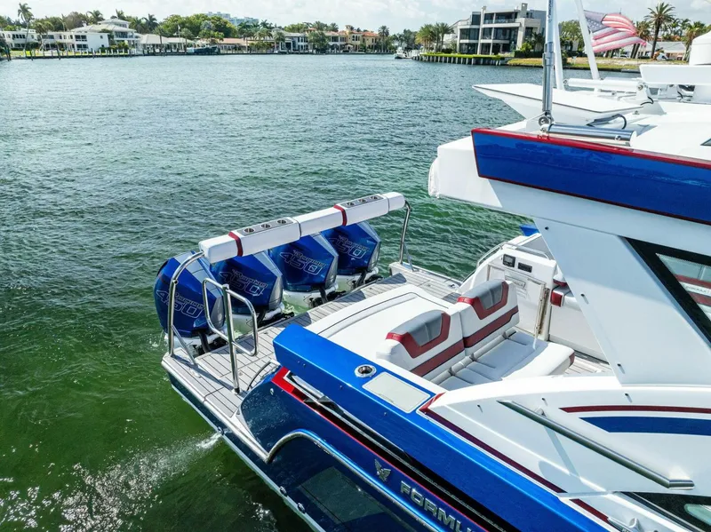 Slide: The Image of Formula 430 Super Sport Crossover 2022 - 5102435