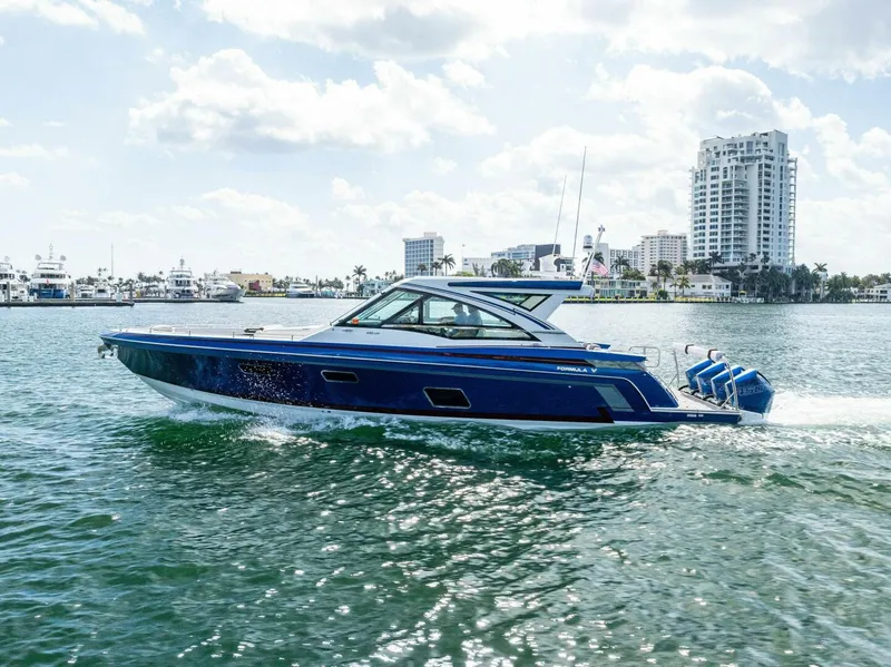 Slide: The Image of Formula 430 Super Sport Crossover 2022 - 5102438