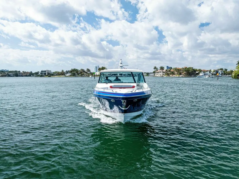 Slide: The Image of Formula 430 Super Sport Crossover 2022 - 5102440