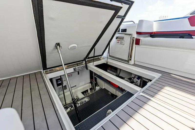 Slide: The Image of Formula 430 Super Sport Crossover 2022 - 5102485