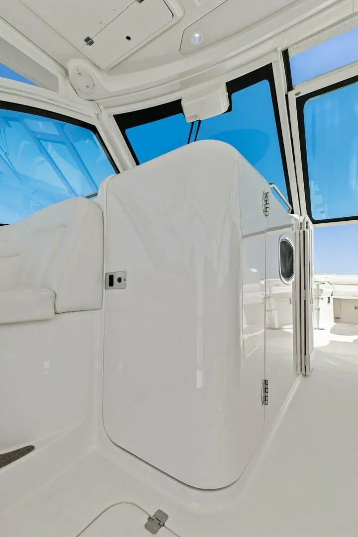 Slide: The Image of 2016 375 Grady-White Freedom - 5098763