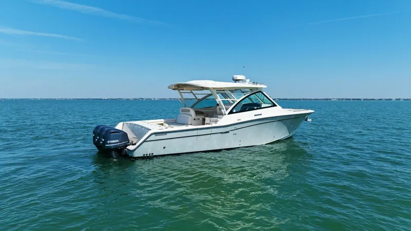 Slide: The Image of 2016 375 Grady-White Freedom - 5098787