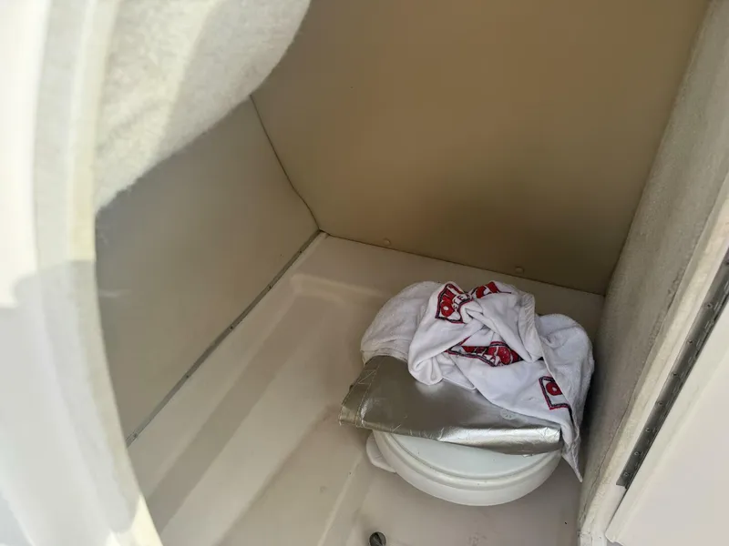 Slide: The Image of Regal 2520 FasDeck 2008 - 5034544