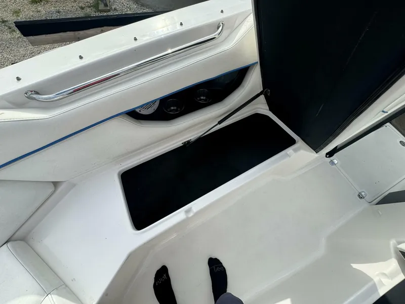 Slide: The Image of Regal 2520 FasDeck 2008 - 5034547