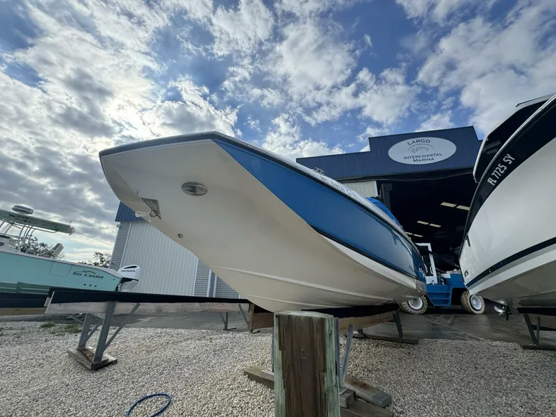 Slide: The Image of Regal 2520 FasDeck 2008 - 5034551