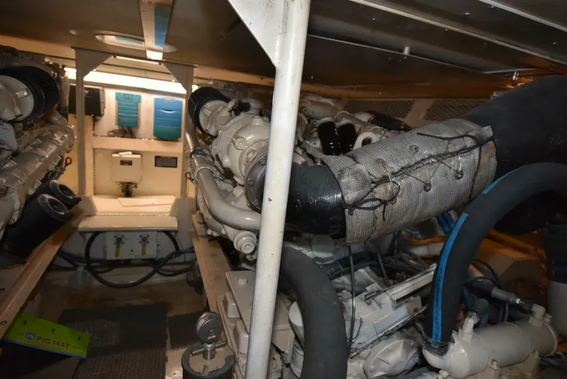 Slide: The Image of Viking 50 Convertible 1997 - 5035350