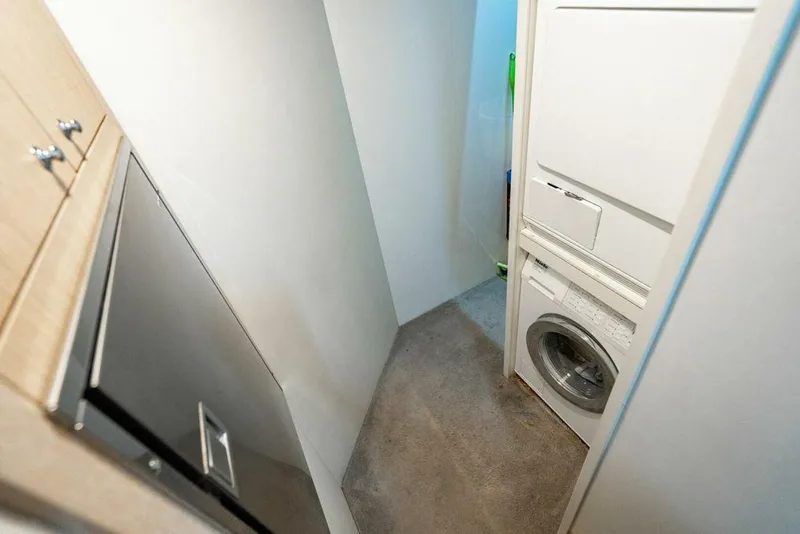 Slide: The Image of Ferretti Yachts 850 2018 - 5036748