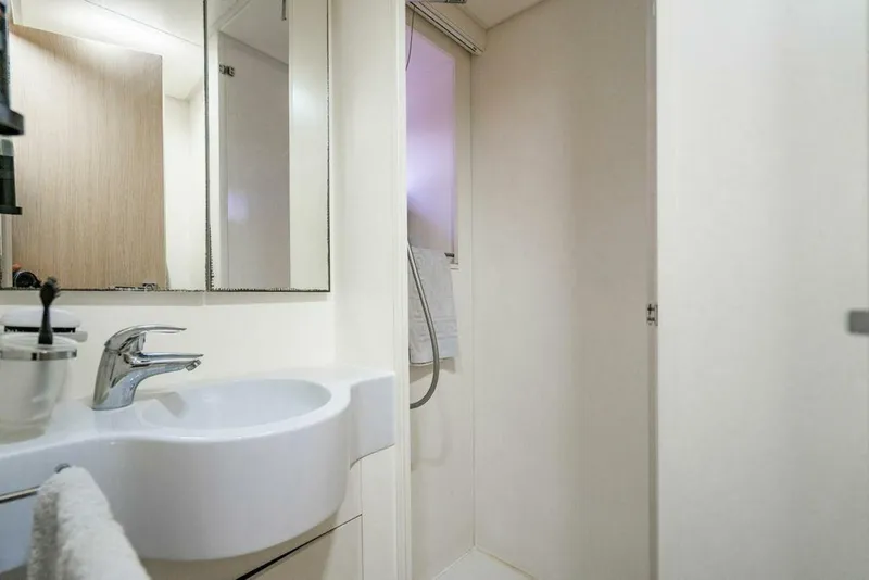 Slide: The Image of Ferretti Yachts 850 2018 - 5036753