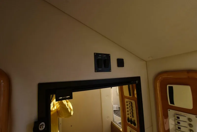 Slide: The Image of Black Thunder 46 2002 - 5036018