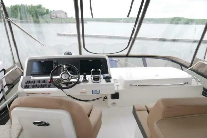 Slide: The Image of Sea Ray 400 Fly 2017 - 5036613