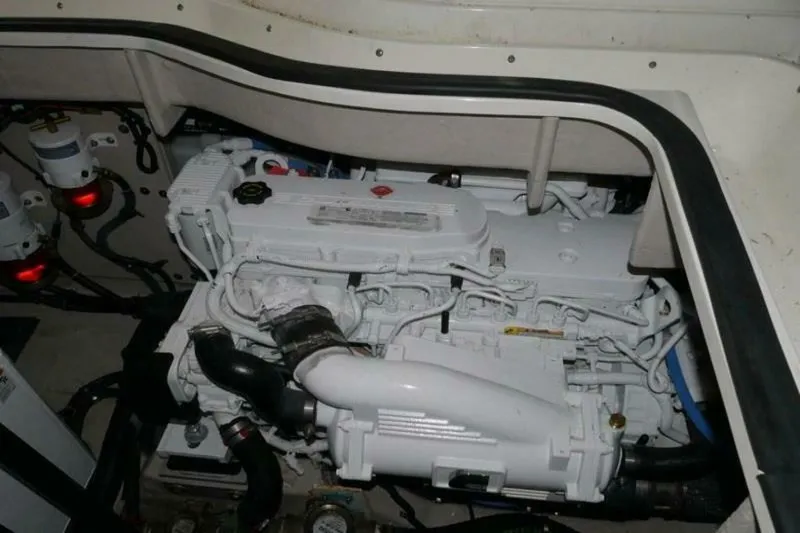 Slide: The Image of Sea Ray 400 Fly 2017 - 5036679