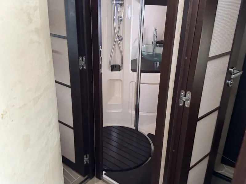 Slide: The Image of Azimut 43s 2007 - 5053080