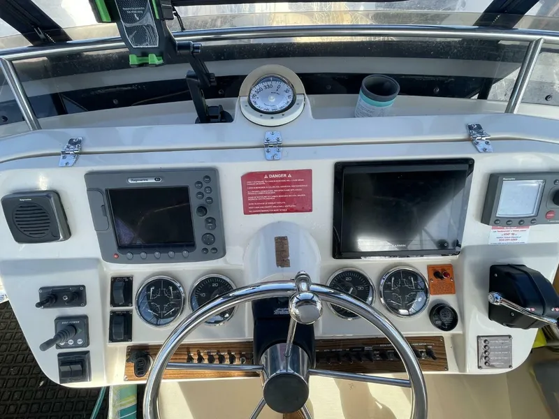 Slide: The Image of Mainship 430 Aft Cabin 3SR Trawler 2005 - 5037079