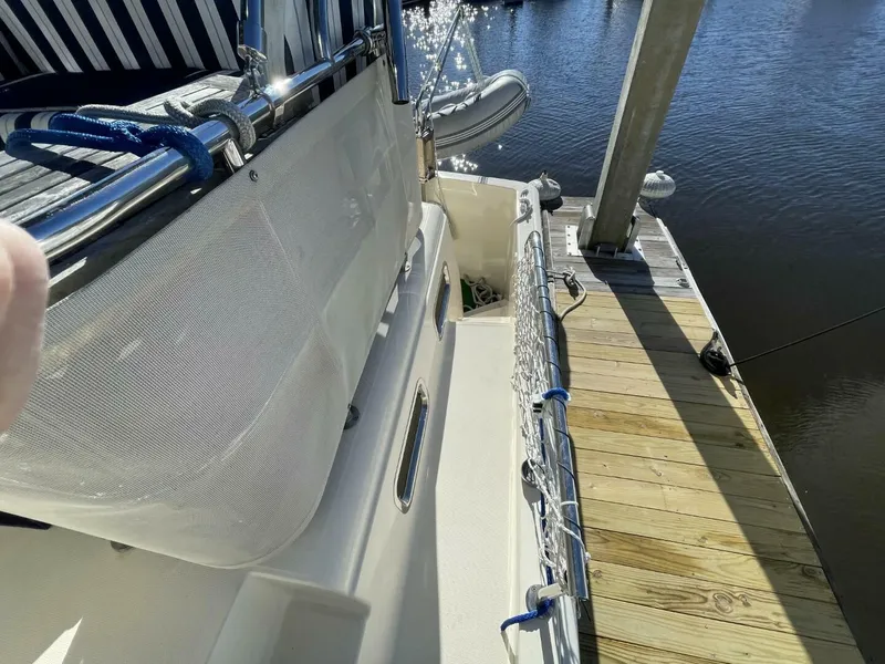 Slide: The Image of Mainship 430 Aft Cabin 3SR Trawler 2005 - 5037105