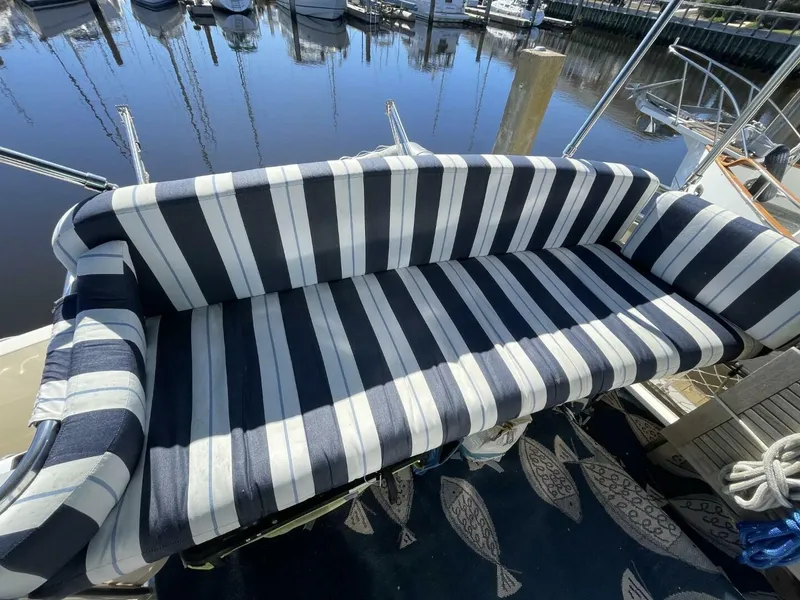 Slide: The Image of Mainship 430 Aft Cabin 3SR Trawler 2005 - 5037119