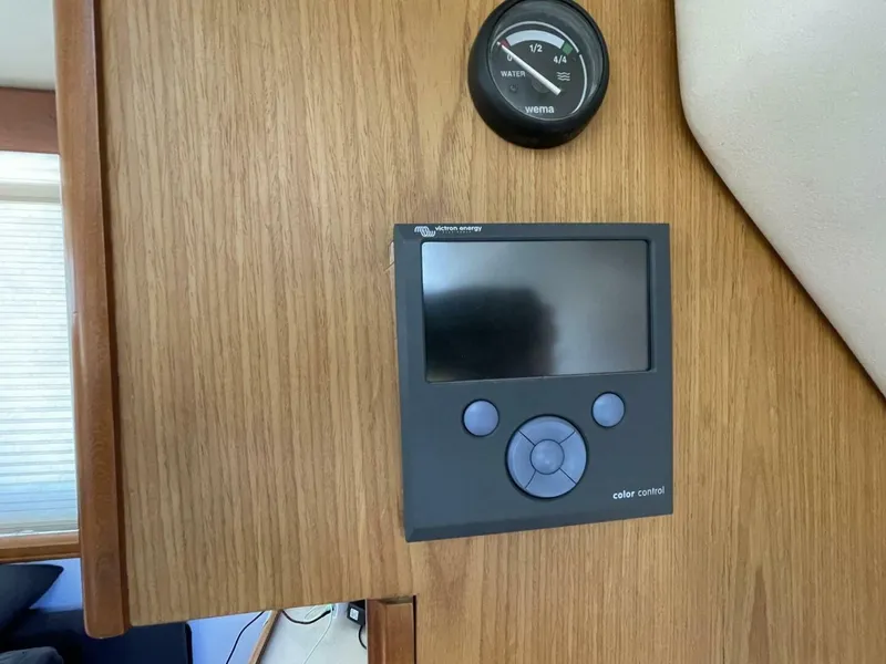 Slide: The Image of Mainship 430 Aft Cabin 3SR Trawler 2005 - 5037121