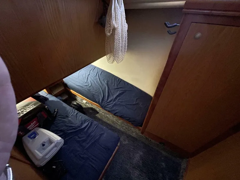 Slide: The Image of Mainship 430 Aft Cabin 3SR Trawler 2005 - 5037125