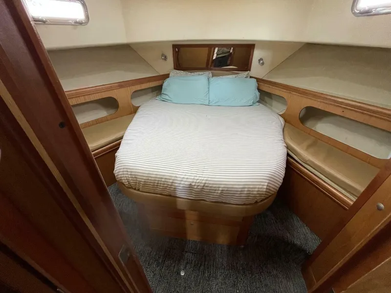 Slide: The Image of Mainship 430 Aft Cabin 3SR Trawler 2005 - 5037159