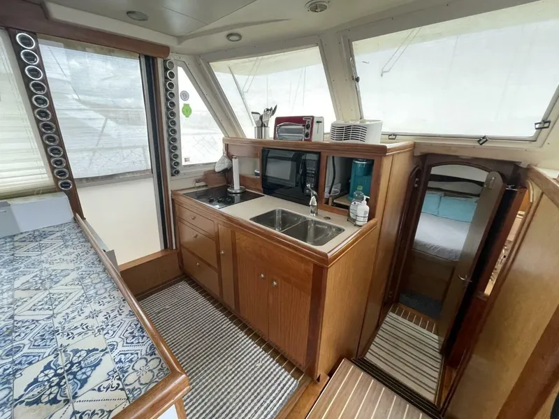 Slide: The Image of Mainship 430 Aft Cabin 3SR Trawler 2005 - 5037170