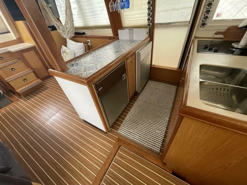 Slide: The Image of Mainship 430 Aft Cabin 3SR Trawler 2005 - 5037174