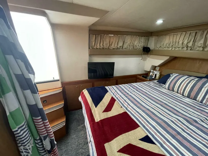 Slide: The Image of Mainship 430 Aft Cabin 3SR Trawler 2005 - 5037182