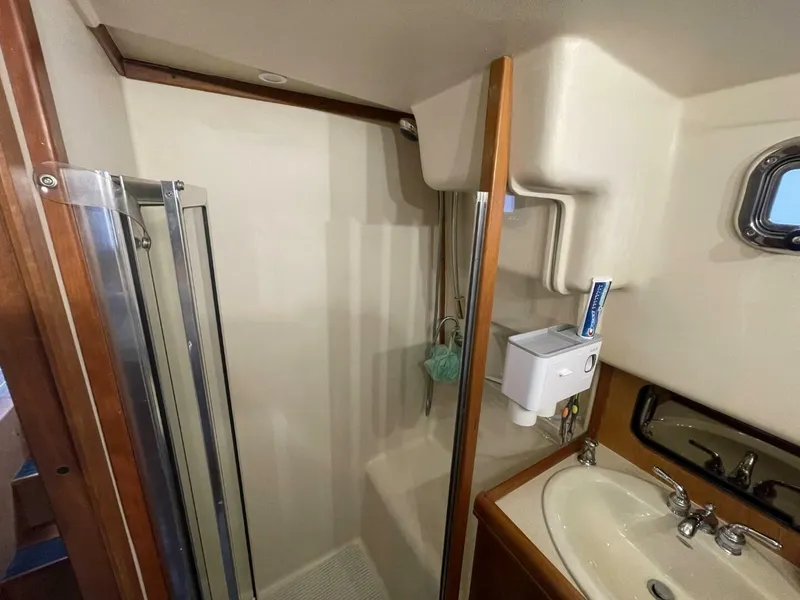Slide: The Image of Mainship 430 Aft Cabin 3SR Trawler 2005 - 5037186