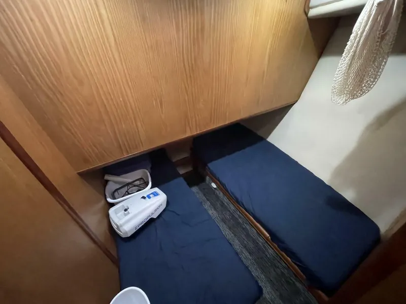 Slide: The Image of Mainship 430 Aft Cabin 3SR Trawler 2005 - 5037189