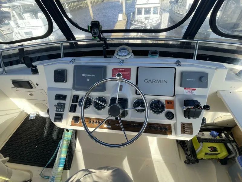 Slide: The Image of Mainship 430 Aft Cabin 3SR Trawler 2005 - 5037077