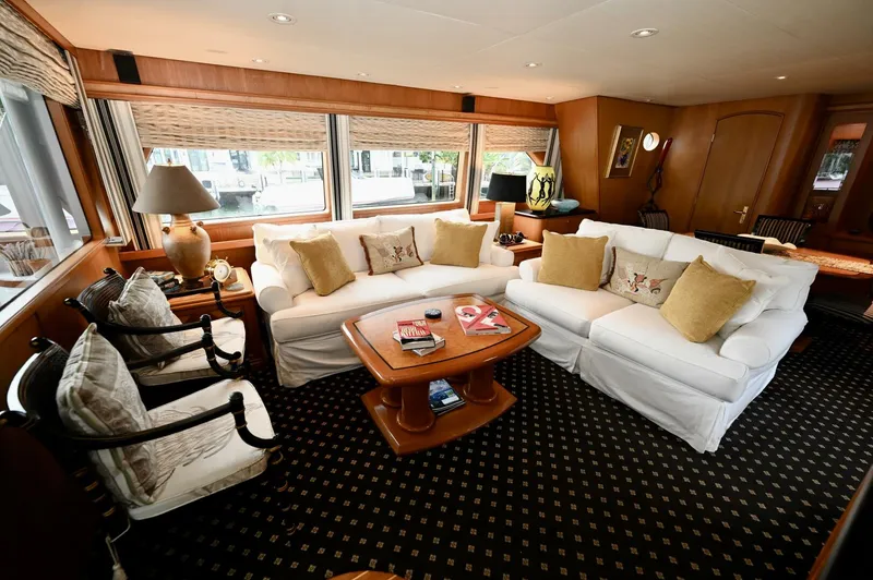 Slide: The Image of Palmer Johnson Motor Yacht 1984 - 5445833