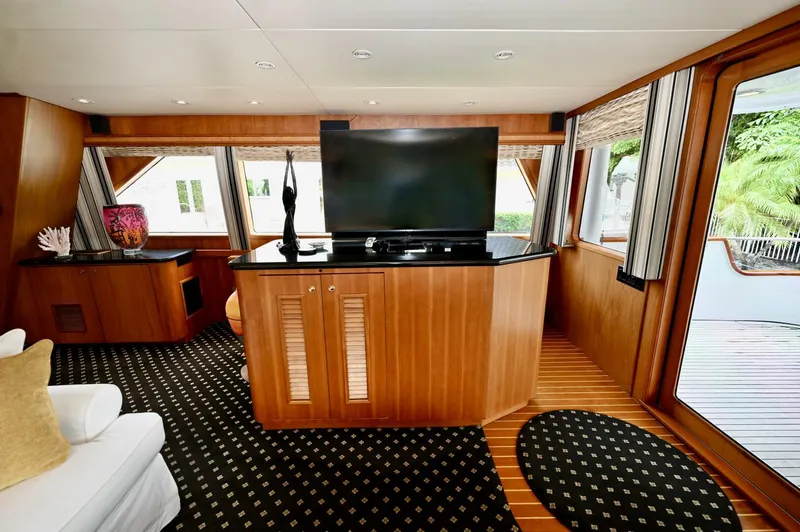 Slide: The Image of Palmer Johnson Motor Yacht 1984 - 5445835