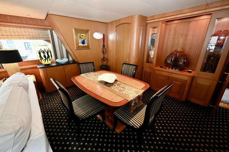 Slide: The Image of Palmer Johnson Motor Yacht 1984 - 5445841