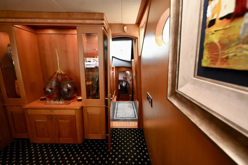 Slide: The Image of Palmer Johnson Motor Yacht 1984 - 5445861