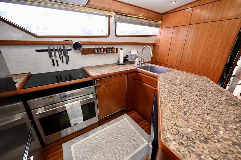 Slide: The Image of Palmer Johnson Motor Yacht 1984 - 5445867