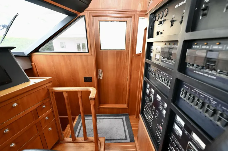 Slide: The Image of Palmer Johnson Motor Yacht 1984 - 5445880