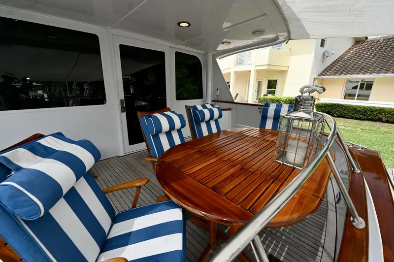 Slide: The Image of Palmer Johnson Motor Yacht 1984 - 5445826