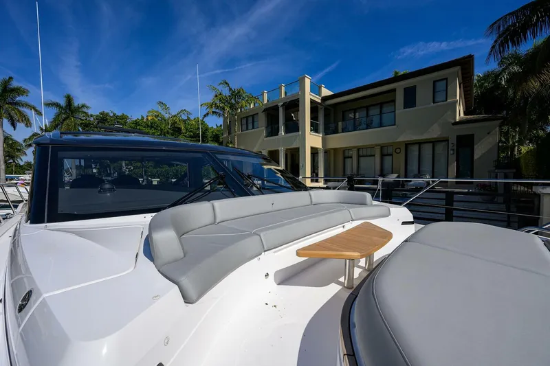 Slide: The Image of Princess V55 Ladybird - Bow 2025 Princess V55 Ladybird - 5046069