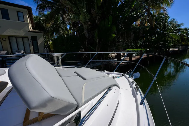 Slide: The Image of Princess V55 Ladybird - Bow 2025 Princess V55 Ladybird - 5046074